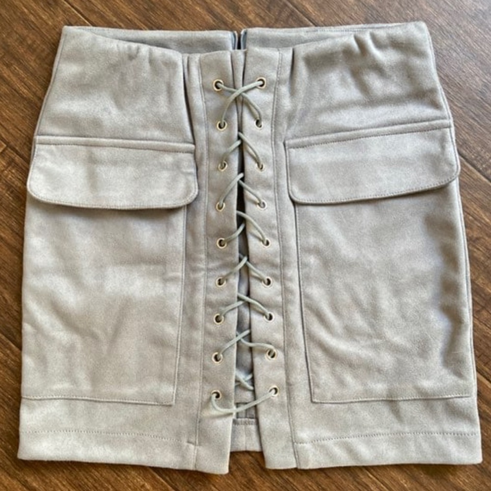 Simplee Apparel Gray Suede-Look Faux Lace-Up Pocket Mini Skirt
